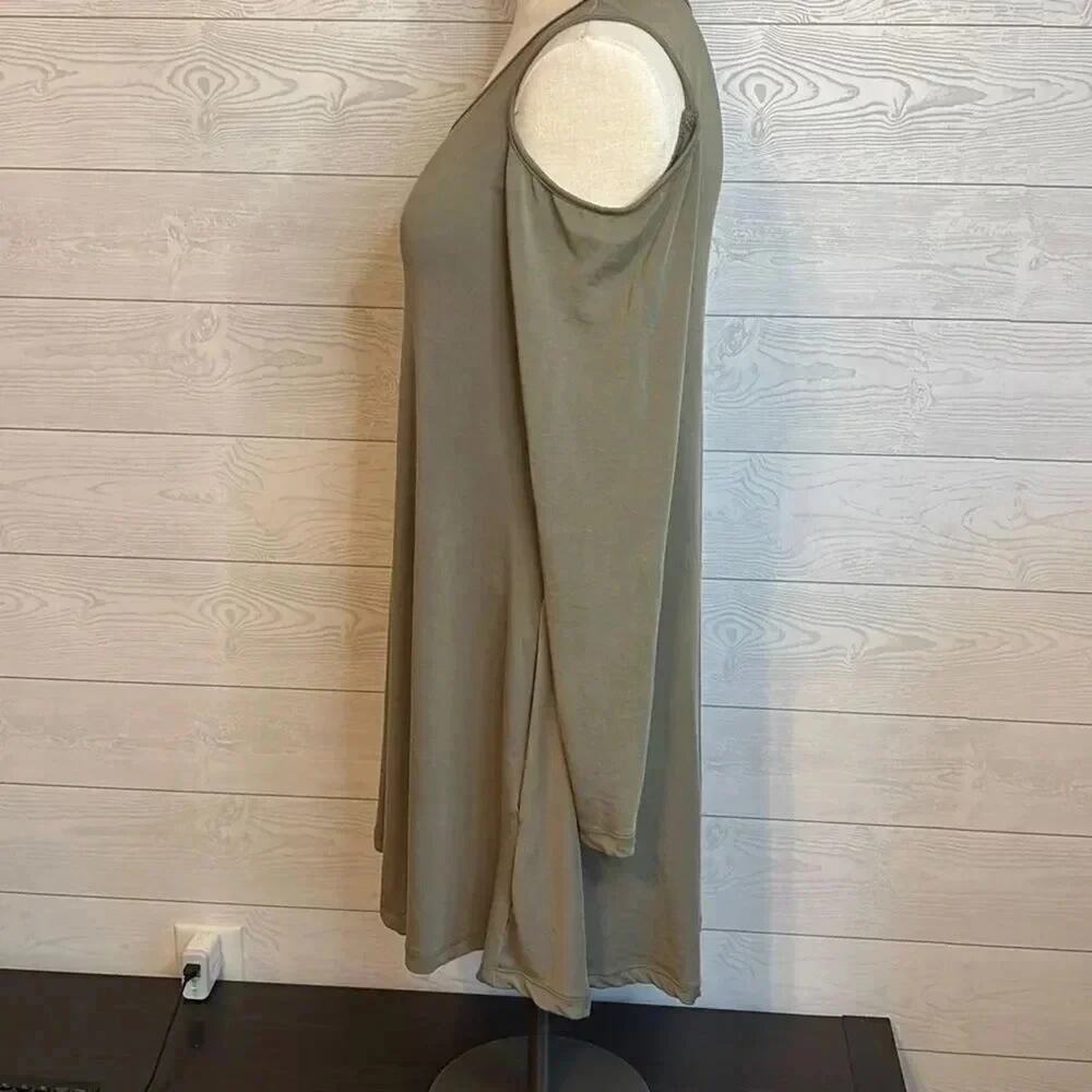 ALYA moss cold shoulder swing dress Size Medium - Picture 3 of 7